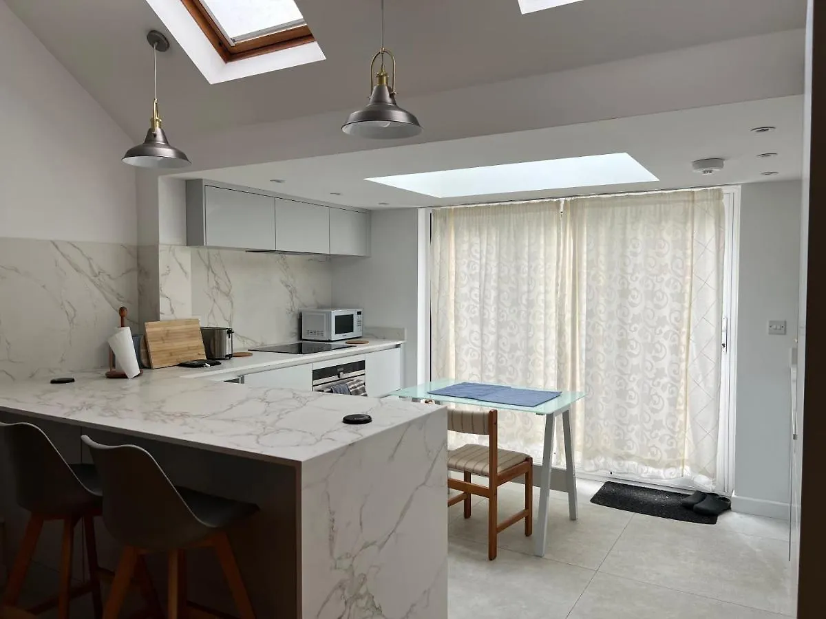 Villa 300M To Fitzwilliam Museum 3 En-Suites Double Bedroom Victoria House Cambridge